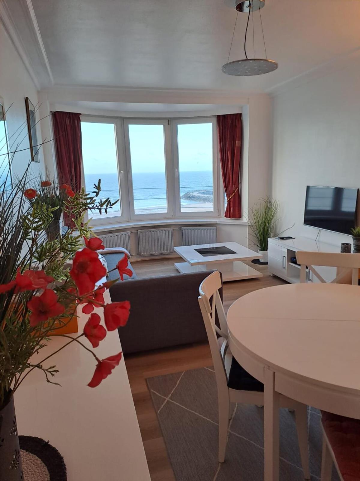 Appartement Met Prachtig Zicht Op Zee Οστένδη Εξωτερικό φωτογραφία